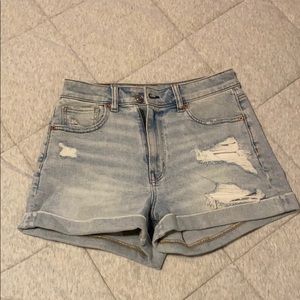 American Eagle Mom Short